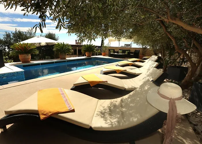 Βίλα Di Τρογκίρ