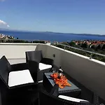 Di Villa