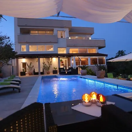 Di 别墅 特罗吉尔